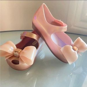 Mini Melissa Rose Gold bow shoes💛💕 size US 6